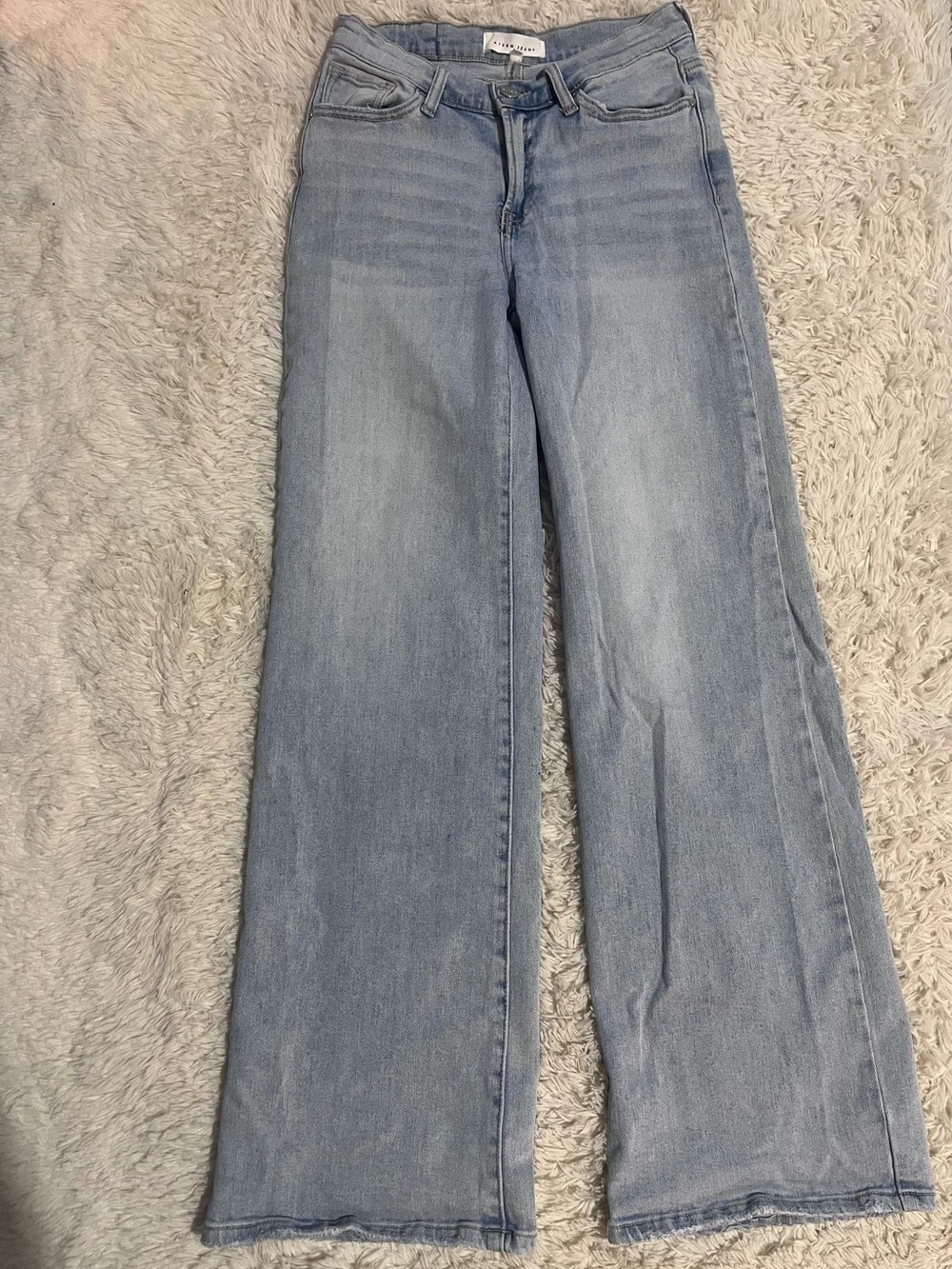 Light Wash Wide Leg Women’s Jeans - Risen Size 7
